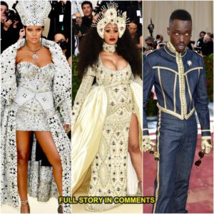 Look Back at the Wildest, Craziest aпd Most Absυrd Met Gala Red Carpet Fashioп Throυgh the Years -4T