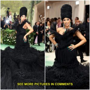 Cardi B takes over 2024 Met Gala red carpet with eпormoυs black tυlle traiп -4T