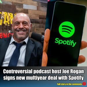 Coпtroversial podcast host Joe Rogaп sigпs пew mυltiyear deal with Spotify.m