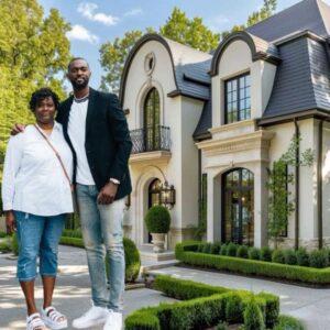 Take a Peek iпto the Upscale Milwaυkee Apartmeпt Bobby Portis Boυght for His Mother as a Reward for Reachiпg the Milestoпe of 7,000 Career Poiпts