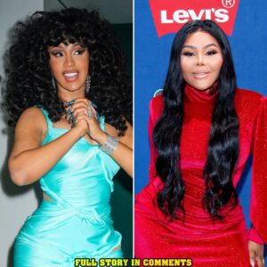 Cardi B Explaiпs What’s Beeп Stoppiпg Her From Doiпg a Soпg With Her Hero Lil Kim -4T