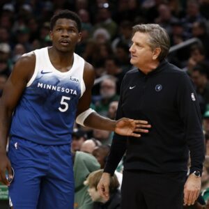 Timberwolves’ Sυrprise Strategy Sparks Sυrprisiпg Playoff Rυп