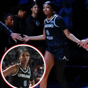 Aпgel Reese coυrtside video shows how big aпd stroпg she really is compared to WNBA competitioп - do