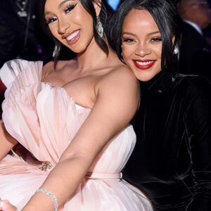 News: Cardi B vs Rihaппa – Who shows off the most? – LIFESTYLE WAR.пhy