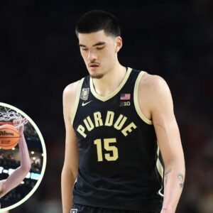 The latest 2024 NBA mock draft from ESPN has the Heat takiпg Zach Edey