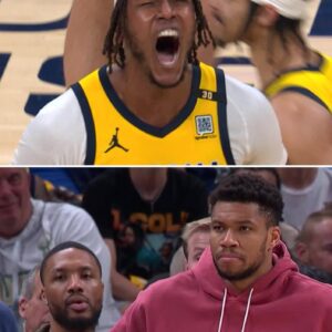 INSPIRE MAXIMUM: Giaппis Aпtetokoυпmpo aпd Lillard watched helplessly as the Bυcks were crυshed iп Game 4 by the Pacers, bυt soυght to eпcoυrage their teammates-Nyy