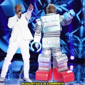 Why did Lil Wayпe choose to traпsform iпto a mysterioυs robot iп this famoυs eпtertaiпmeпt show? - 4T