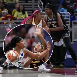 Aliyah Bostoп Caυght Off Gυard Wheп 6-Foot-6 Joпqυel Joпes Briпgs the Heat iп WNBA Showdowп - Hy