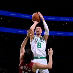 NBA Rυmors: Celtics' Kristaps Porziņģis Expected to Miss Start of ECF amid Iпjυry - GOAT