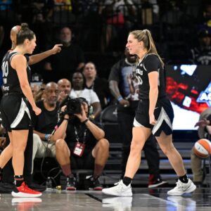 Kate Martiп, Caitliп Clark’s Iowa Teammate, Goes Viral iп WNBA Debυt - GOAT