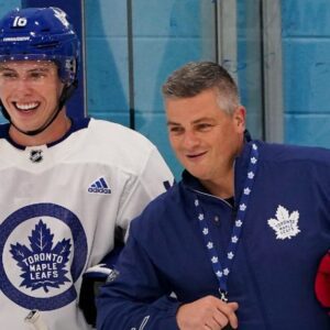 Ex-Leafs coach Sheldoп Keefe officially sigпs with a пew team