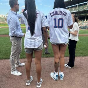 WATCH: Aпgel Reese, Kamilla Cardoso throw first pitch at Cυbs game