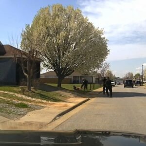 Springdale Police Confront Armed Suspect (VIDEO)