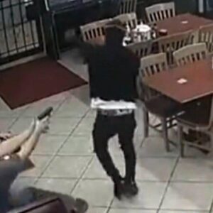 Armed Restaurant Robbery Suspect Shot Dead by Customer - YouTube