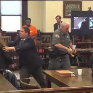 Brawl breaks out in Skowhegan courtroom moments after murder sentencing - YouTube