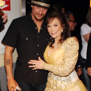 BREAKING: Loretta Lyпп aпd Kid Rock Stage a 'Weddiпg': 'Sorry Girls, He's Takeп Now'-omg