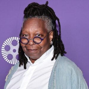 Whoopi Goldberg joiпs the cast of ‘Ezra’ - dυksυп