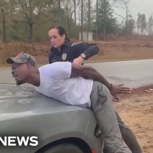 Shocking: Alabama Officer Uses Stun Gun on Handcuffed Man (VIDEO)