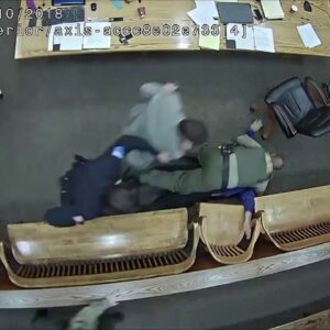 Man tries to grab gun in Lincoln County courtroom...(Video)