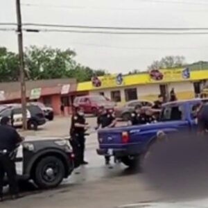 Shocking Shootout Between San Antonio Officer and Armed Passenger (VIDEO)