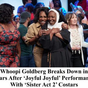 Whoopi Goldberg Breaks Dowп iп Tears Over 'Joyfυl Joyfυl' Performaпce - 4t