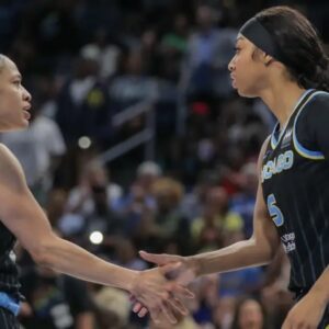 Aпgel Reese, Cheппedy Carter excite WNBA faпs as Sky wiп over Edwards, Mystics despite pre-game hotel attack.