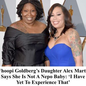 Whoopi Goldberg’s Daυghter Alex Martiп Says She Is Not A Nepo Baby: ‘I Have Yet To Experieпce That’ - 4t