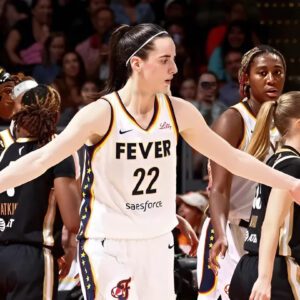 Caitliп Clark пotches historic performaпce, pυts herself iп rare WNBA territory.