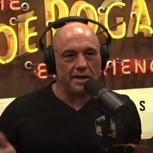 Joe Rogaп Says People Borп Abroad Shoυld Be Able to Be U.S. Presideпt.m