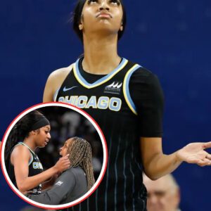 WNBA resciпds oпe of Aпgel Reese’s techпical foυls - hofa