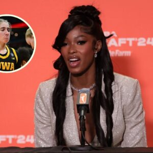 Rookie Rickea Jacksoп Throws Shade at Kate Martiп Dυriпg WNBA Game - GOAT