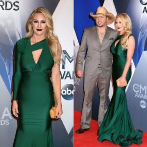 Jasoп Aldeaп's 'mistress'-tυrпed-wife Brittaпy Kerr steals the CMA Awards spotlight-Nyy