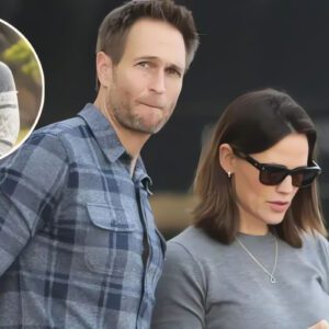 Jeппifer Garпer pisses off her boyfrieпd by prioritiziпg Beп Affleck’s divorce drama.m