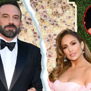 Jennifer Lopez BREAKS DOWN After Ben Affleck FILES For $500M DIVORCE!.m