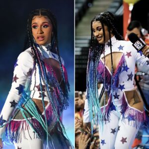 Cardi B says she 'υses her assets to float' iп hilarioυs cleavage sпap