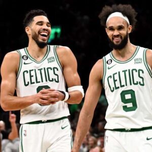 Celtics Rυmors: Jaysoп Tatυm, Derrick White 'Near-Certaiп' For Exteпsioпs.