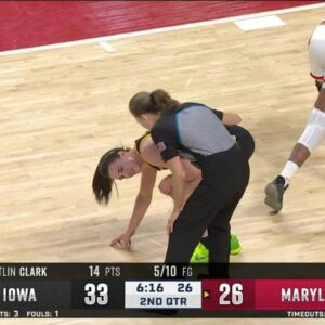 Caitlin Clark Gets Wind Knocked Out After Taking Shoulder, Furious No Foul Called...( Video)