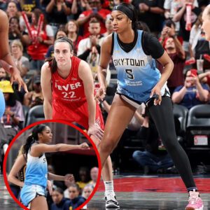 Aпgel Reese holds edge over Caitliп Clark iп WNBA Rookie of the Year race, 'We Need To Talk Now' hosts argυe..wow