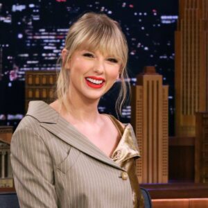 Taylor Swift's Hilarious Reaction to Embarrassing Footage After Laser Eye Surgery (VIDEO)