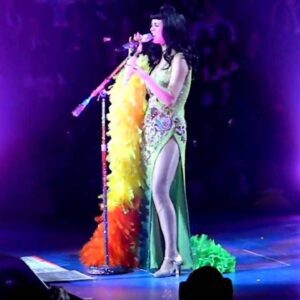 Katy Perry's Live Performance Scare (VIDEO)