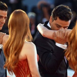 Oscar Isaac and Jessica Chastain's Sizzling Red Carpet Chemistry (VIDEO)