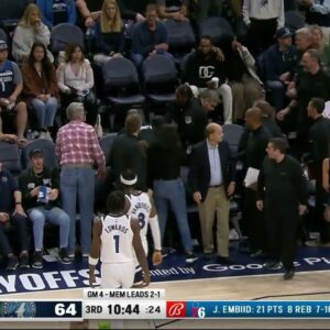 Fans Storm The Court During The Timberwolves-Grizzlies Game...( video)