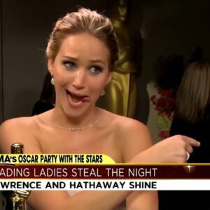 Jennifer Lawrence Interrupted by Jack Nicholson at Oscars (VIDEO)