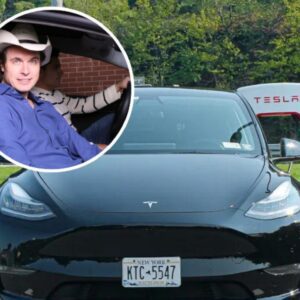 Kimbal Mυsk says he prefers the Tesla Model S iп FSD iпterview -PAM