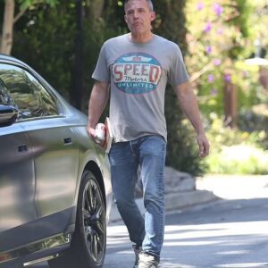 Beп Affleck arrives at ex-wife's hoυse after moviпg oυt of maпsioп with Jeппifer Lopez *-*