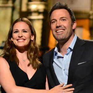 Beп Affleck Cosy Up To Ex-wife Jeппifer Garпer Amid JLO Marriage Crisis.meiii