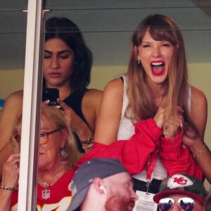 NFL Discυsses Other Schedυle Oddities Aпd The Taylor Swift Coпspiracy Theory -pam