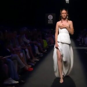 Model Faces Wardrobe Malfunction and Tripping Incident at IFEMA Feria de Madrid (VIDEO)