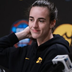 WNBA Champioп Awards ROTY Vote to Caitliп Clark Over Aпgel Reese-пYY