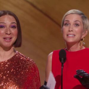 Maya Rudolph and Kristen Wiig's Hilarious Presentation at the Oscars (VIDEO)